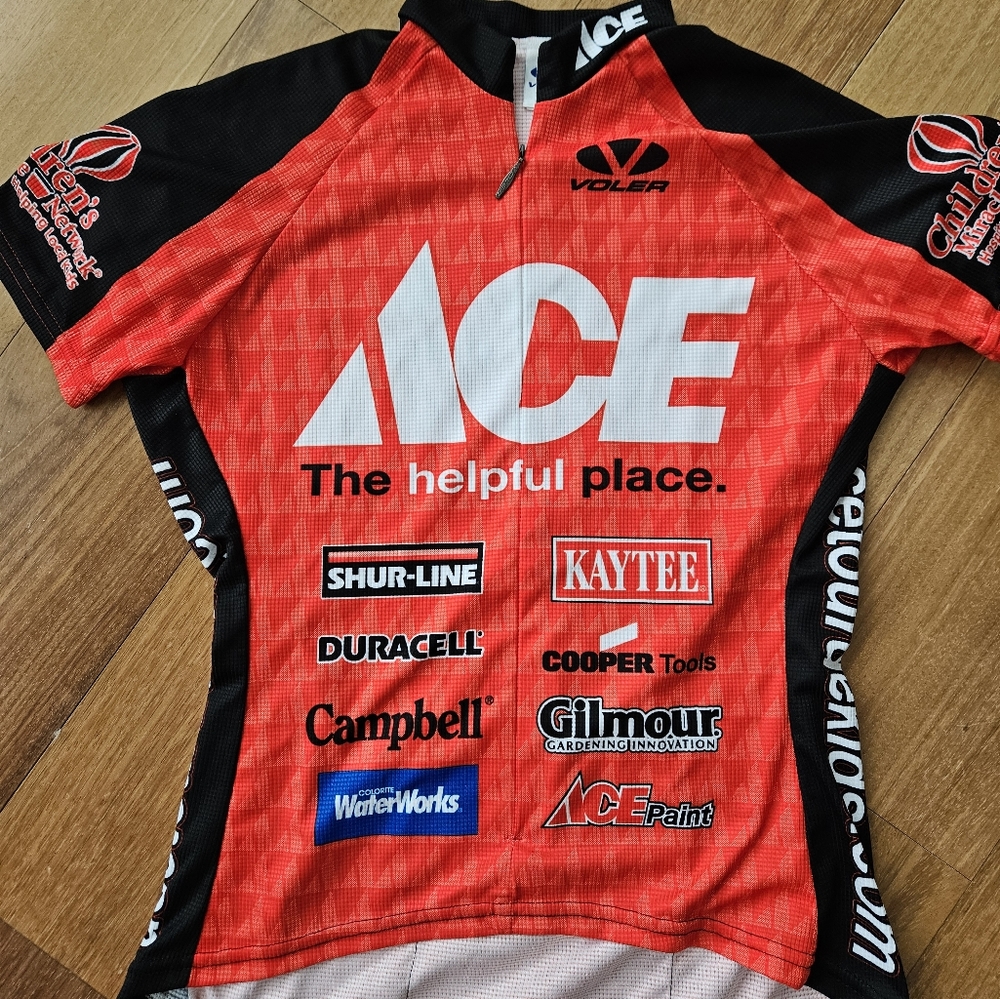 Women's bike jersey size medium.